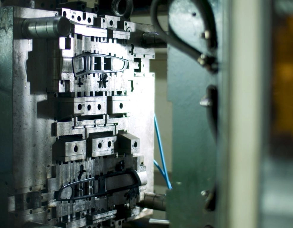 Automotive component injection molding