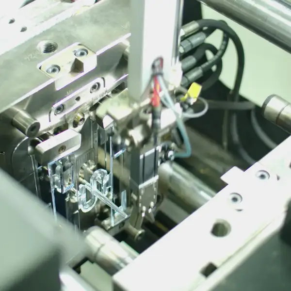 Clear paer molding solution for medical components